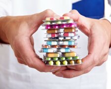 Лекарства в Украине резко подорожали: озвучены новые цены