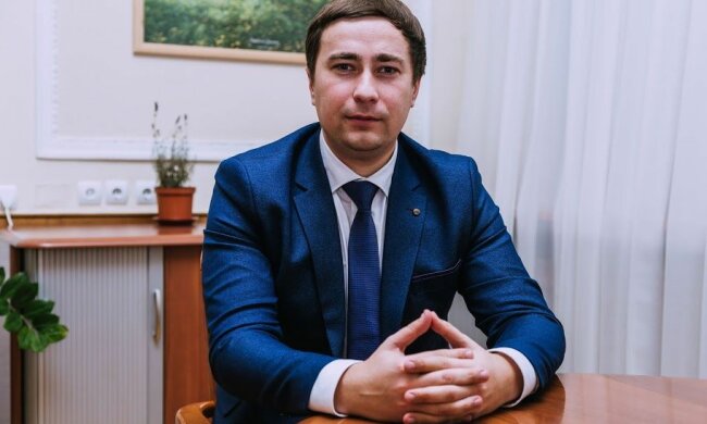 СМИ: Глава Земельного ведомства Роман Лещенко сплагиатил диссертацию у российских ученых