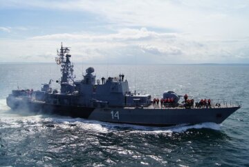 Россияне пошли на провокацию в Черном море, заставив реагировать корабль НАТО: детали