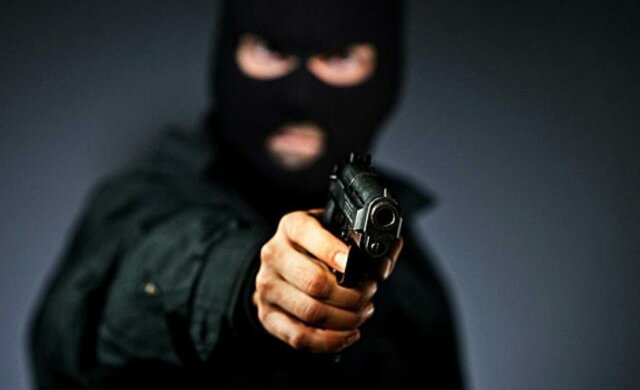 Озброєний чоловік влаштував жорстоку бійню у школі: десятки постраждалих