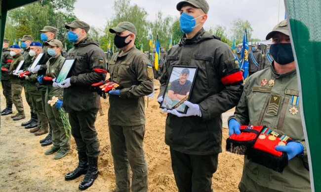 «Запретили»: родители расстрелянного ветерана АТО не смогли проститься с сыном, детали драмы