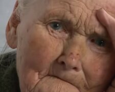 "Безпорадна віддала останнє": 95-річну стареньку побили під Києвом, безпрецедентні кадри
