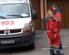 В Киеве мужчина выпал из окна больницы, фото: что известно
