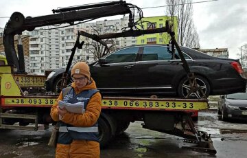 У киевлянина отобрали авто средь бела дня: сильно задолжал