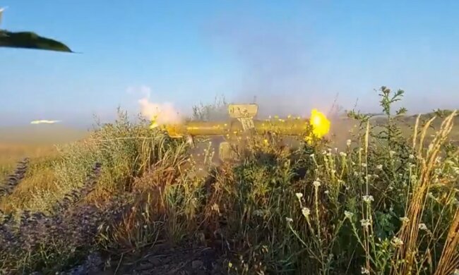 ЗСУ знищили військову гордість окупантів на Донбасі: відео точного попадання