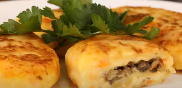Картофельники из пюре, которые тают во рту: проверенный рецепт легендарного блюда