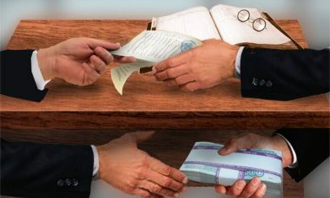 В СМИ попал прейскурант «черных» услуг министерства Семерака