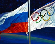 В олимпийской деревне посрывали флаги России