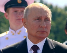 Осунувшийся Путин на лодке напугал россиян: "Врач прописал..."