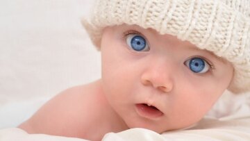 Названы самые популярные имена новорожденных киевлян
