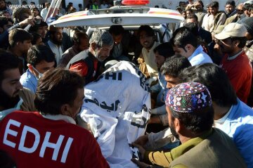Число жертв теракта в Пакистане возросло до 25