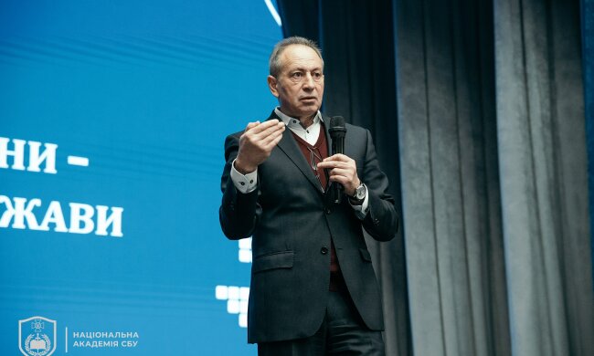 Микола Томенко