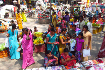 Террористы обстреляли индийский рынок, 14 погибших