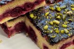 Заменит обычные сладости: "Мастер Шеф" Литвинова дала рецепт пирога с творогом и вишнями