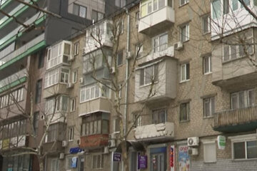 В центре Днепра жителей оставили без отопления, видео: "сырые квартиры, холодные стены"