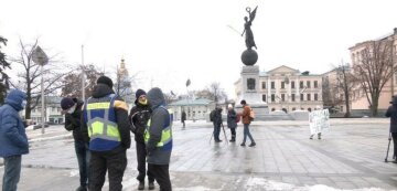 "Мы как низшее звено": медик решилась на отчаянный шаг в центре Харькова, не выдержав издевательств
