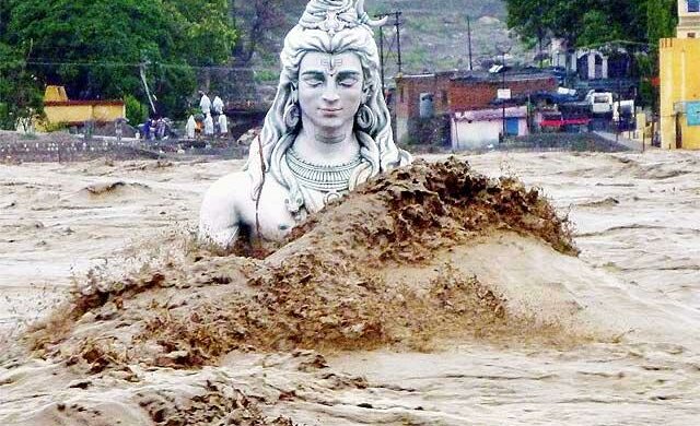 submerged-lord-shiva-idol-in-rishikesh