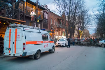 Негода наробила катастрофи в Дніпрі: “Дерева падали на людей і машини”