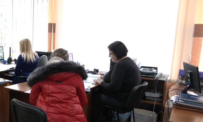 Грошова допомога для пенсіонерів у Київській області