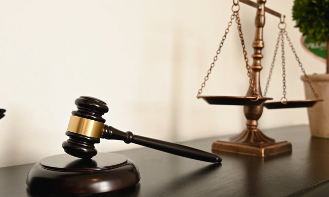 суд, судовий процес