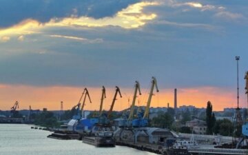 Компания «КИ.МОД» заявляет о рейдерском захвате силовиками порта и элеватора на Днепропетровщине - СМИ