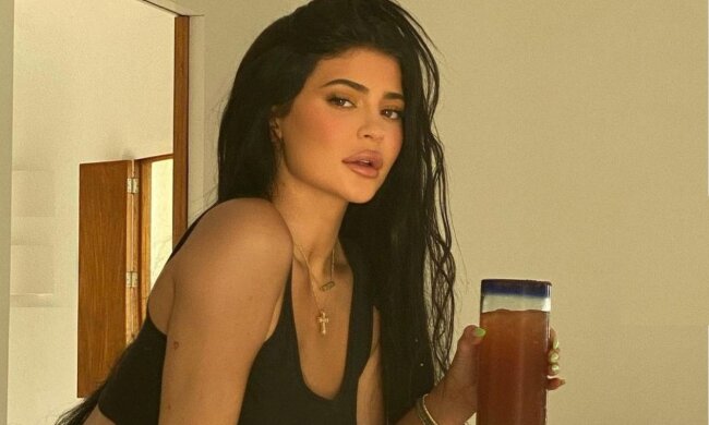 кайли дженнер