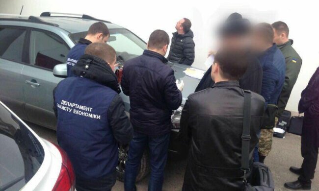 Силовики затримали всіх директорів лісгоспів Рівненщини – фото