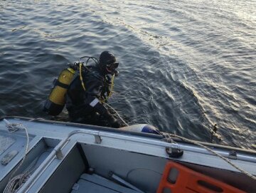 Трагедія трапилася з відпочиваючим на Дніпрі: "знайшли на глибині 7 метрів"