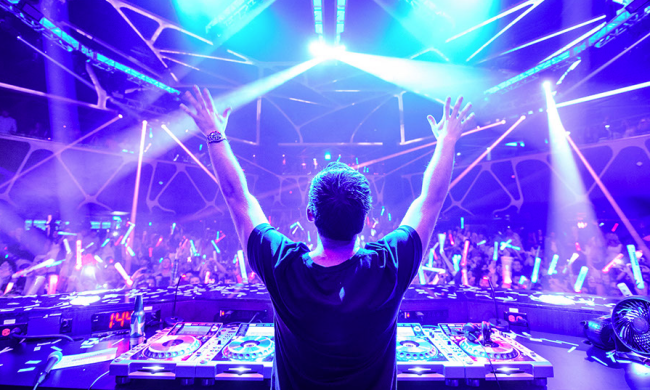 Куди піти 10 серпня в Києві: “Клуб благородних співачок” та вечірка Take My Bass