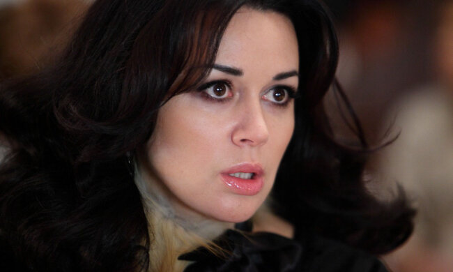 Анастасия Заворотнюк