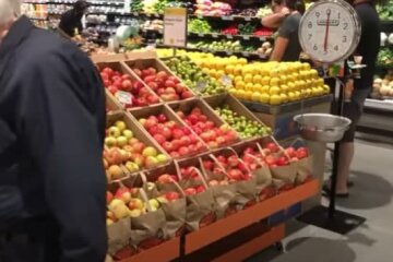 Украинцы вынуждены покупать рекордно дорогие фрукты из-за границы: свой урожай не уродил