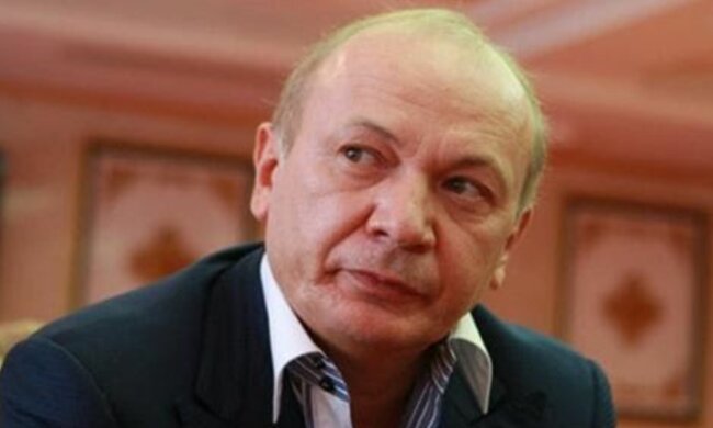 Екс-чиновники і Юрій Іванющенко намагаються повернути контроль над ринком електронних комунікацій – ЗМІ