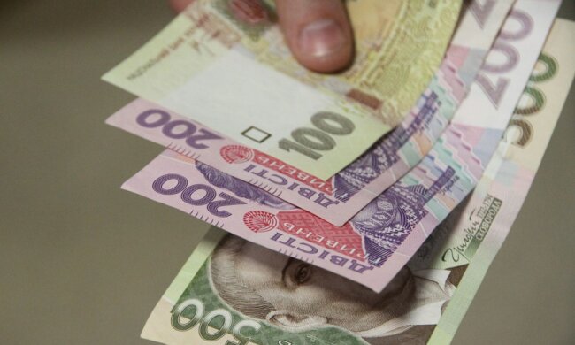 Более 100 грн: украинцев предупредили о взлете цен на сигареты