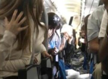 Українці 4 години не могли вилетіти з Єгипту через пасажирку: "Готові залишити її на чужині"