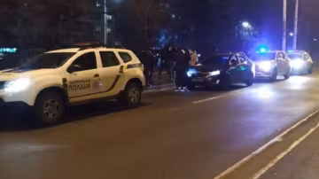 Під Одесою банда підстрелила підлітка: "повертався додому", кадри того, що відбувається