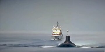 Росія залишилася без свого величезного підводного човна: як це сталося