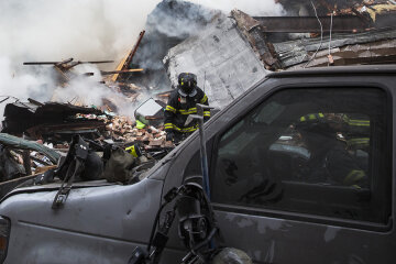 Explosion Causes Two Buildings To Collapse In Manhattan’s East Harlem Neighborhood