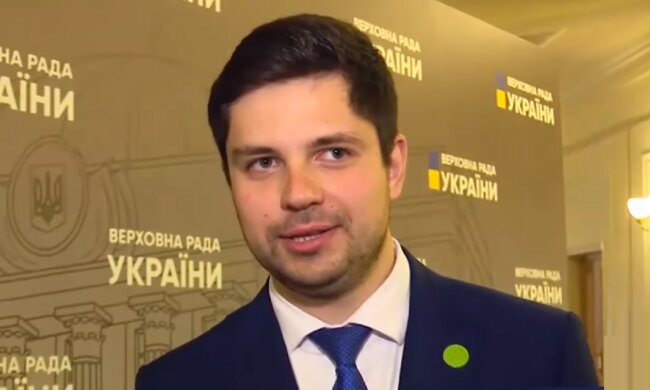 У такий тяжкий час, як зараз, можна говорити про зниження податків, але аж ніяк не про підвищення – нардеп