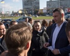 "Когда уже ему лапти сплетут?": киевляне набросились на Кличко после скандала с замом Поворозником