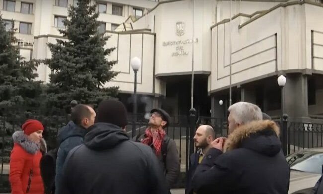 Блогер Дмитро Снєгірьов озвучив реакцію ЄС на скандал з КСУ: "Не дадуть ні шилінгу, ні долару"