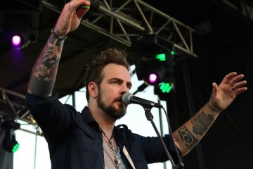 adam-gontier-2