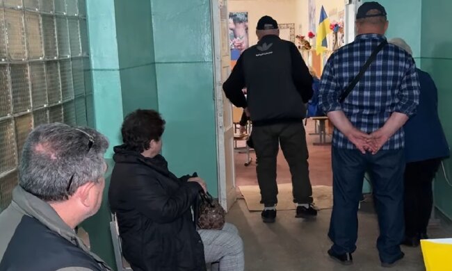 Гуманітарна допомога для пенсіонерів у Харкові