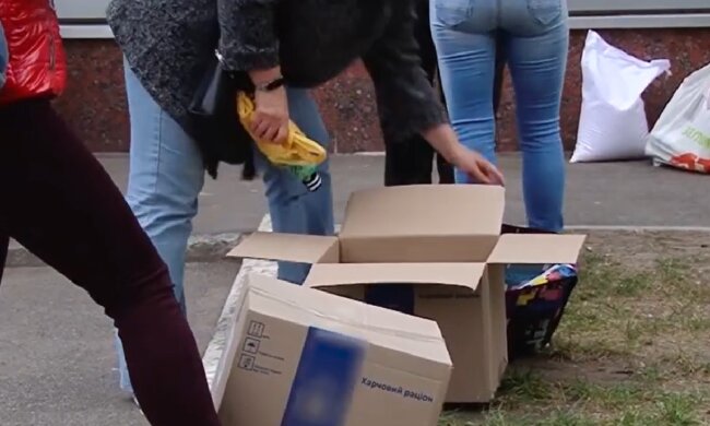 Безкоштовні продукти для ВПО та пенсіонерів у Києві