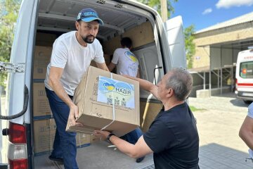 БФ молодежной инициативы "Надежда" и фонд Николая Томенко "Рідна країна" осуществили гуманитарную миссию на Донбасс