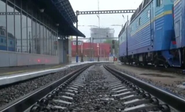 Под Одессой грузовой поезд снес мужчину: кадры трагедии и подробности