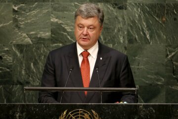 Petro Poroshenko, President of Ukraine addresses a plenary meeting of the United Nations Sustainable