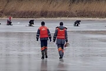 На Львовщине водолазы обнаружили тела рыбаков, детали трагедии: "Было поздно их спасать"