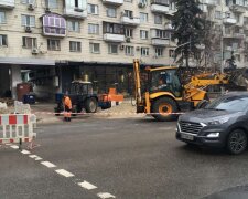 Киев ушел под землю в самом центре: кадры с места ЧП