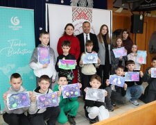 Танцюючі на хвилях фарби: у столиці дітям розкрили секрети містичного турецького мистецтва