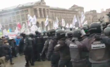 Ситуація на Майдані загострюється, відомо про десятки постраждалих: що відбувається